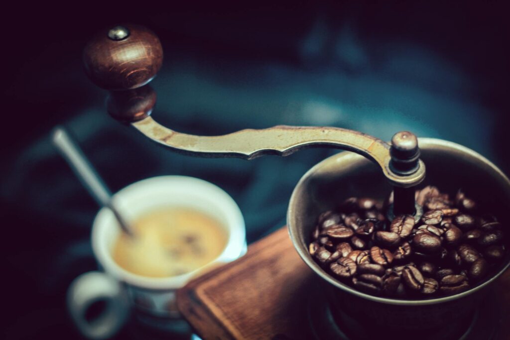 Dark roasted Honduran coffee beans for cold brew